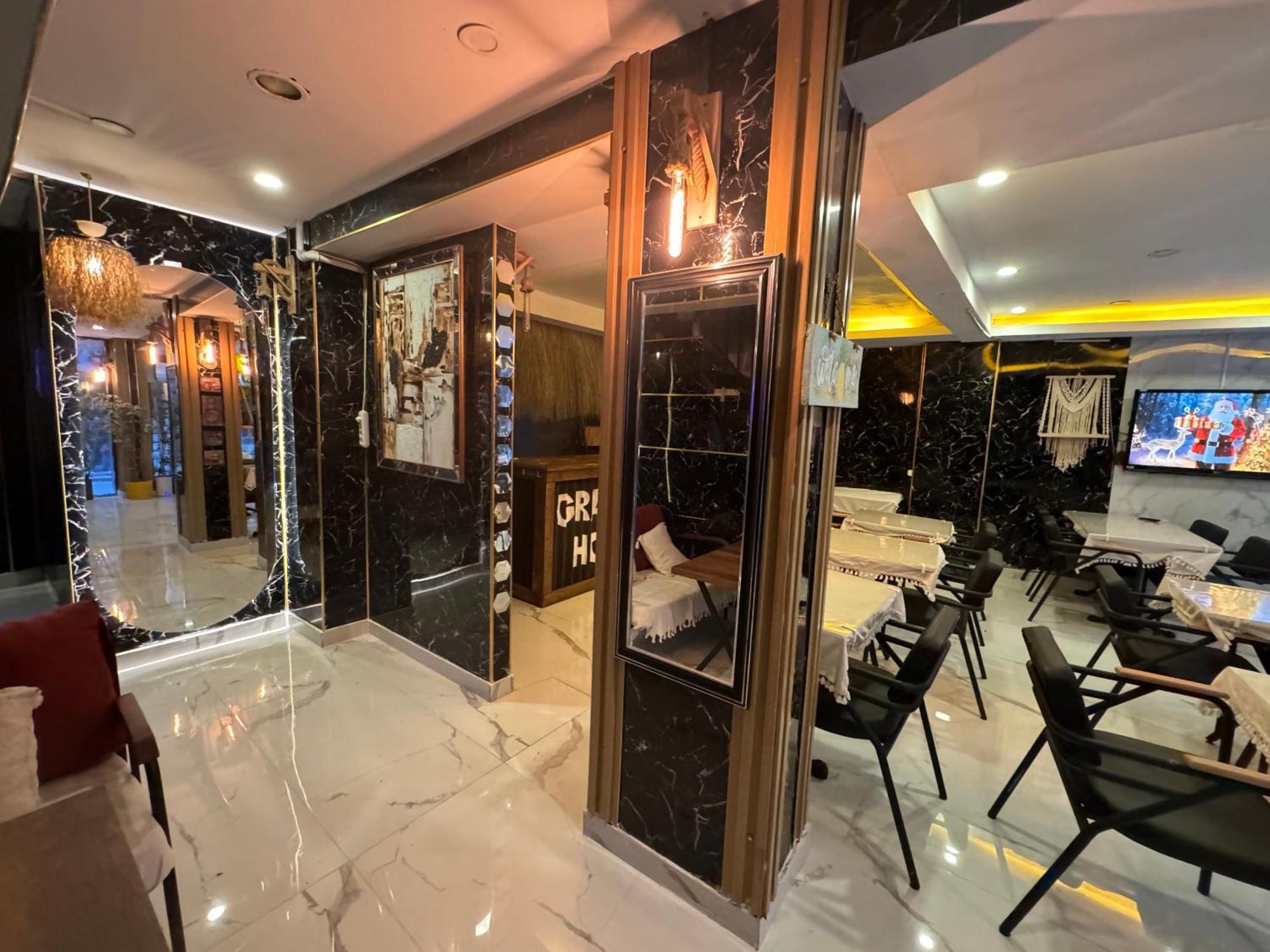 Grand Prince Hotel Taksim Istanboel Buitenkant foto